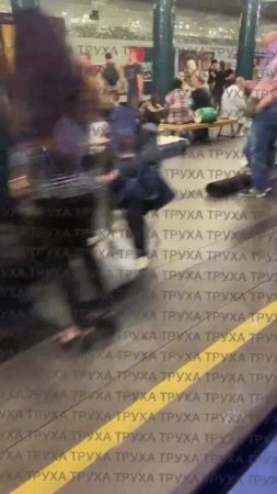 В Киеве занимают места в метро
