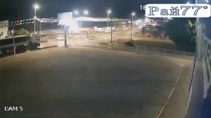 Опрокинул фуру