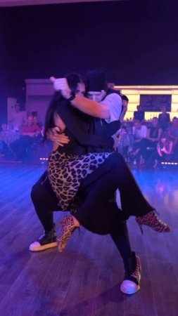 Street Tango. Александр Фролов и Ксения Александрова  #танго #тангонуэво #неотанго #танцы
