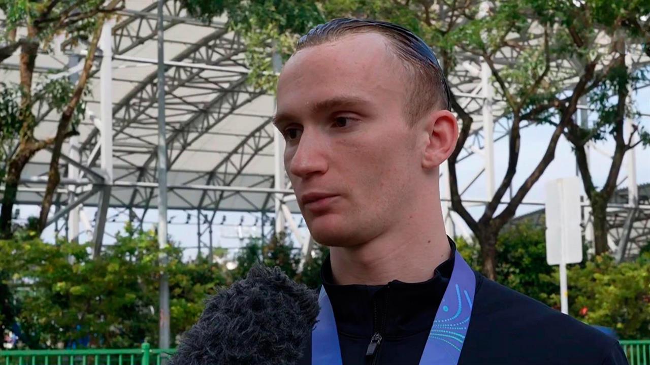 "Многое зависит от судей" - синхронист Александр Мальцев о ЧМ в Сингапуре