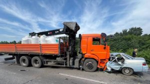 В Кузбассе четыре человека погибли в ДТП с выехавшим на встречку КамАЗом