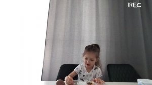 Распаковка. Киндерсюрприз. Киндер. Котики мурмотики и бегемотики