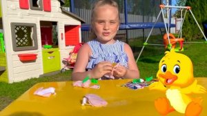 Веселые приключения Тани, распаковка, шоколадный попит, ванна из желе и другие игры| Детское видео