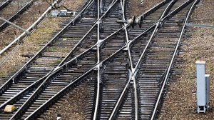 После атаки дронов задержали 12 следующих в Крым и из него поездов