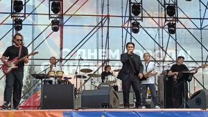 Магнитогорск, день Города и Металлурга, на сцене эстрадно-джазовый ансамбль L-Band (18.07.2025)