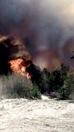 Огонь вплотную подходит к Атамановке в Забайкальском крае