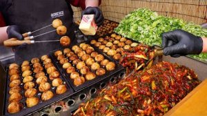 Он открыл закусочную на 9 м² и кормит ГОРЫ тако-яки с кимчи! #чтоедятвкорее