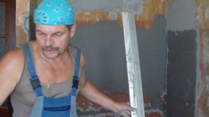Ремонт в кухне идёт// Штукатурные работы делаю сам.