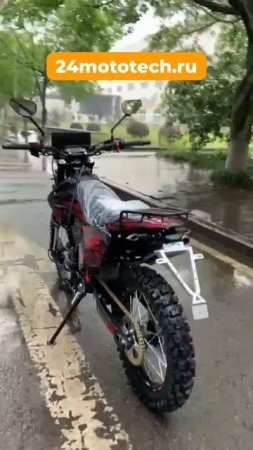 СИСИМАСИСИ в красном цвете