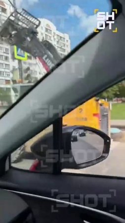 Форсаж по русски.В Москве водители минитракторов решили устроить гонки.
