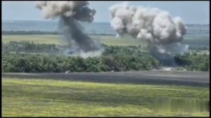 Работа ТОС-1А "Солнцепек" ВС РФ по позициям украинских формирований в зоне проведения СВО.