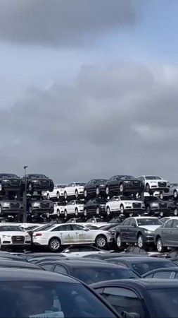 Слабонервным любителям авто не смотреть. В Германии сотни новых Audi с нулевым пробегом пустят...👇