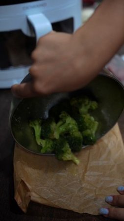🍗🥦 Филе бедра с брокколи на пергаменте — ужин без суеты!