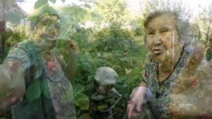 Бабка из нейросети нашла в огороде НЛО