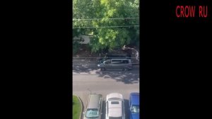 НЕ РАБЫ - В Одессе ТЦКшники ЗАЖАЛИ врачу голову дверью автобуса !!!