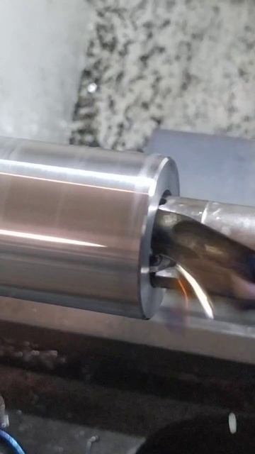 Корпусное сверло с пластинками ломанный треугольник смотреть онлайн