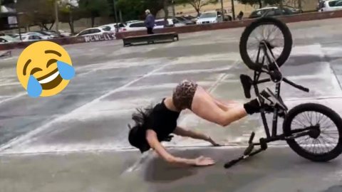 Лучшие смешные видео 2025 года 😂 ПОПРОБУЙТЕ НЕ ЗАСМЕЯТЬСЯ Смешные видео №3 😂