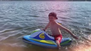 Мирослав открыл купальный сезон 2025! 🌊🏄 Всем хорошего отдыха!)
