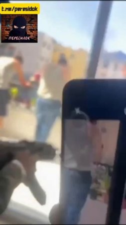 У этих свои развлечения. Заставили спрыгнуть с балкона