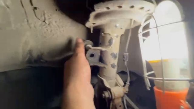 Замена лопнувших пружин на Kia Rio 3 смотреть онлайн