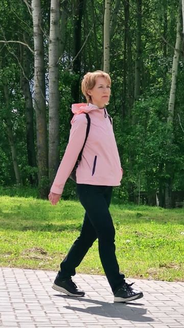 Парком шел г.Чебоксары || Паслен гибридный, солнечная столица чувашии, город над волгой, ПФО, 21