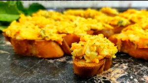 Бутерброды с луком и огурцами. Рецепт закуски.
