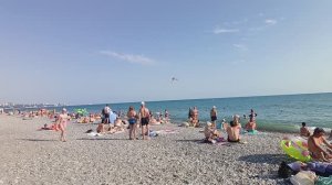 Одинокий парашютист умчался в сторону Турции. Дагомыс. Море, пляж, погода на курорте