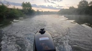 .Рыбалка с лодки..идем на точку лова .воды в реке еще меньше..