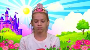 История о том, как Ева учит Алису! Видео для детей.