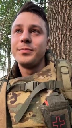 Тут так прикольно, когда пацаны на передке тебя на протезе встречают. У всех недоумение,  как так те