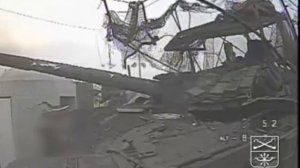 Оператор FPV-дрона ВТ-40 поражает танк Т-72ЕА ВСУ