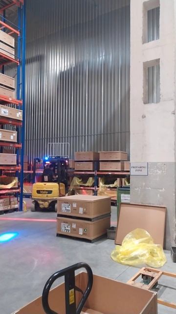 Чем я занимаюсь на работе в Словакии #shorts #sheva777 #stories смотреть онлайн