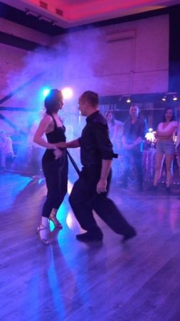 Street Tango. Алексей Смирнов и Ольга Пиккиева #танго #тангонуэво #неотанго #танцы