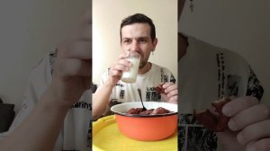 Мукбанг обжор, пончики по Советскому рецепту с кефиром, передаю привет