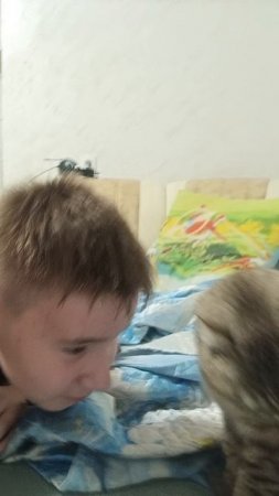 Муся думает что мы её котята.
