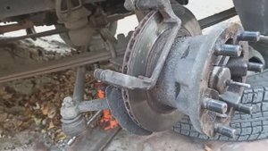 Что может пойти не так при замене передних тормозных колодок на Газели. Ремонт Газели своими руками.