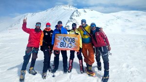 Главный акклиматизационный выход группы Клуба 7 Вершин "Свет Жок" на вершину Раздельная (Пик Ленина)