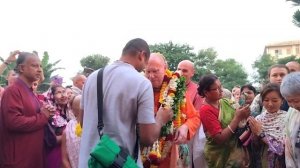 Bhakti Chaytanya Swami Maharaj, arrival to Mayapur