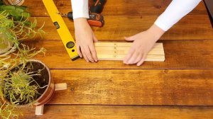 Подставка под кашпо