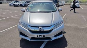 Обзор Honda Grace с порта отправки в Японии
