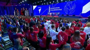 Гимн России с Президентом - Хор Первых (Катерина Баранова)