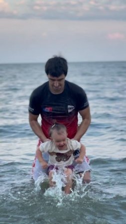 Азовское море в Мариуполе очистилось от заводов