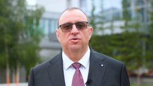С Днём алмазодобытчика! Поздравляет Сергей Павленко