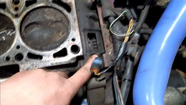 Завоздушило Систему печка не греет решили поменять прокладку .И попали на капиталку Двигателя смотреть онлайн