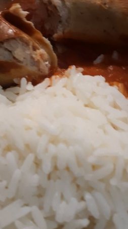 Колбаска куриная с рисом и томатным соусом. Заморозка из магазина на пробу.