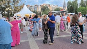 А белый лебедь на пруду... 19.07.25...