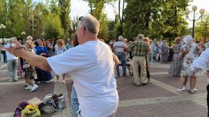 Русский вальс! Белгород, парк победы, белгородские танцы.