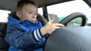Даже ребёнку ни нравятся наши дороги , ему 4