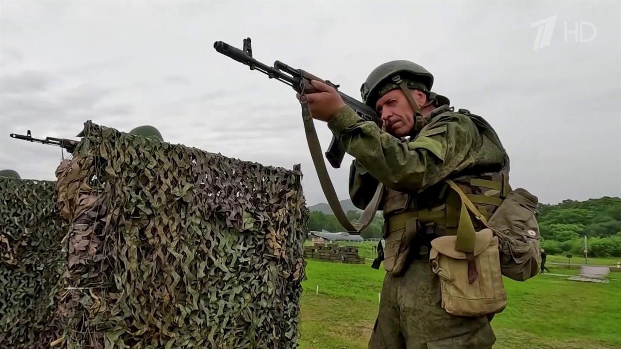 Перед отправкой на передовую добровольцы проходят подготовку на полигонах