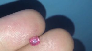 Шпинель ярко- розовая 0,6кт №435